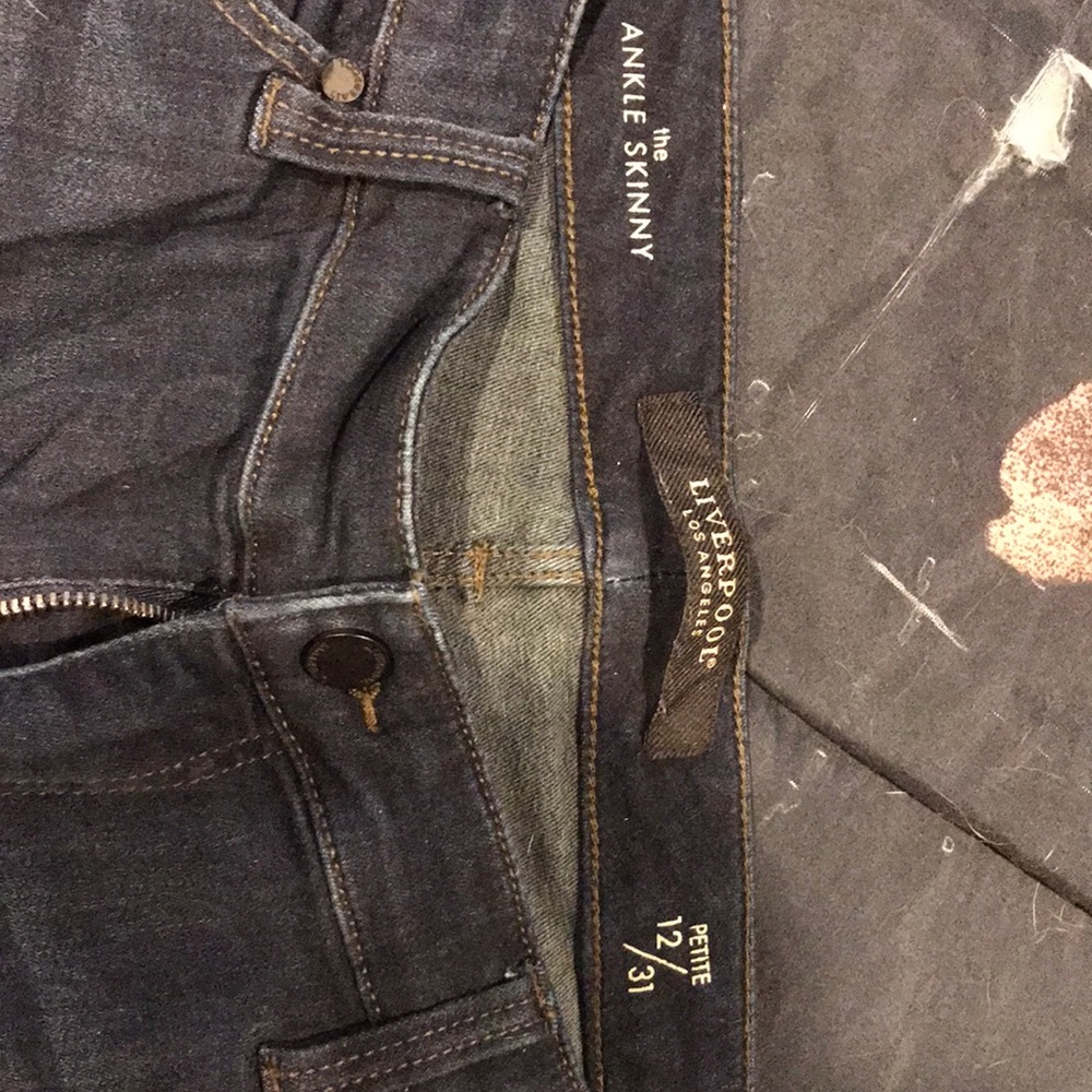 Womens jeans size petite 12/31